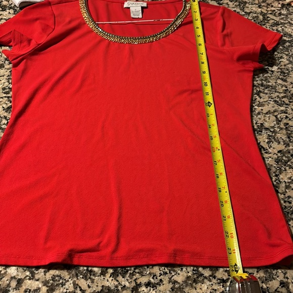 Carmen Marc Valvo Holiday Red Short Sleeve Blouse Christmas SzL - Picture 7 of 7